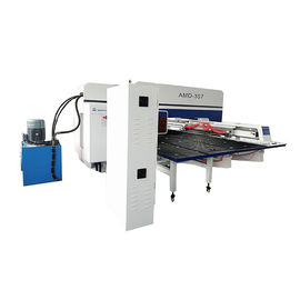 Industrial CNC Hydraulic Punching Machine For Sheet Metal 3 - 4 Control Axis